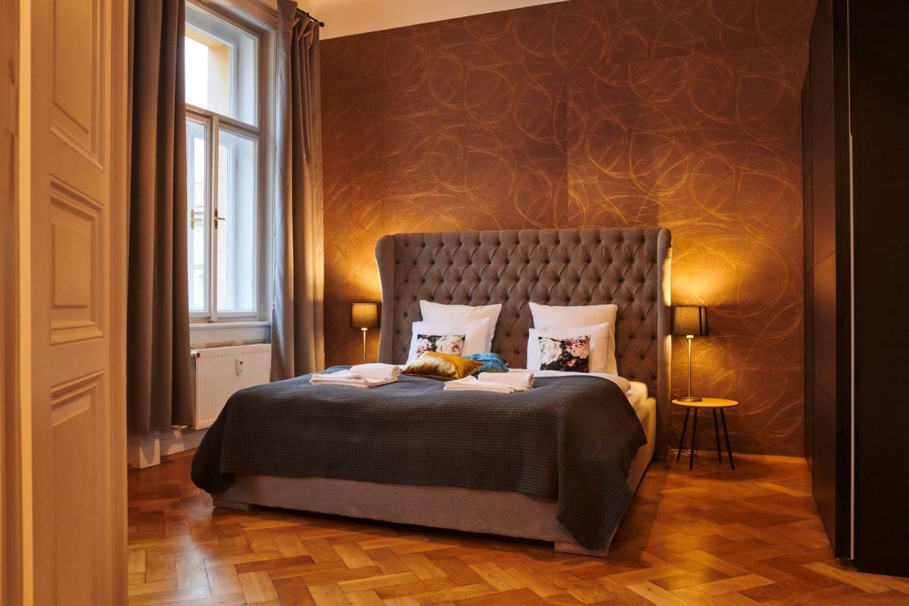 Apartment Royal Route Lesser Town Prague