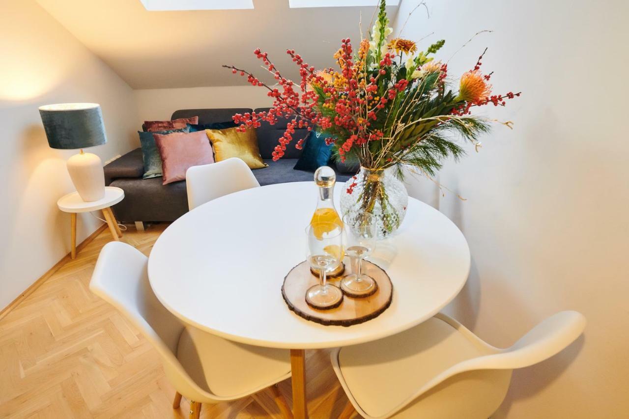 Royal Route Lesser Town Apartment Prague
